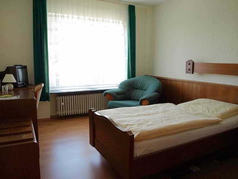 Hotel-Pension Ursula บัดซัคซา ภายนอก รูปภาพ